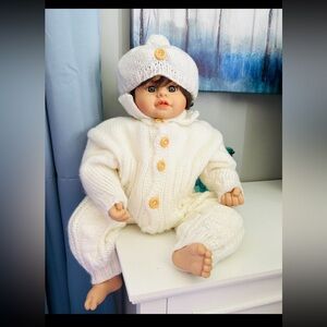 NWT 2000 vintage collection doll  Heritage Mint faint cheek stain.